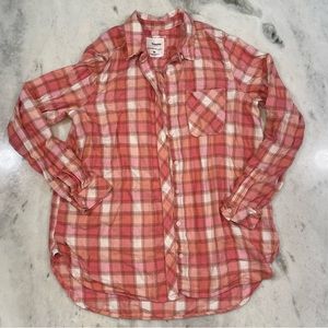 Sonoma Flannel, long sleeve. The Everyday Shirt size Medium.